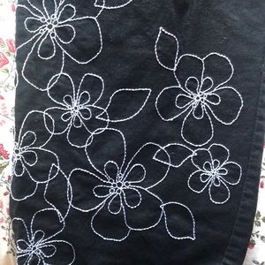 Flower embroidered culottes